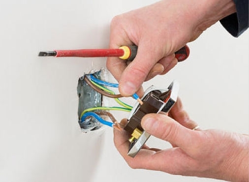 Montare prize Moșnița Nouă - ElectroOctavian